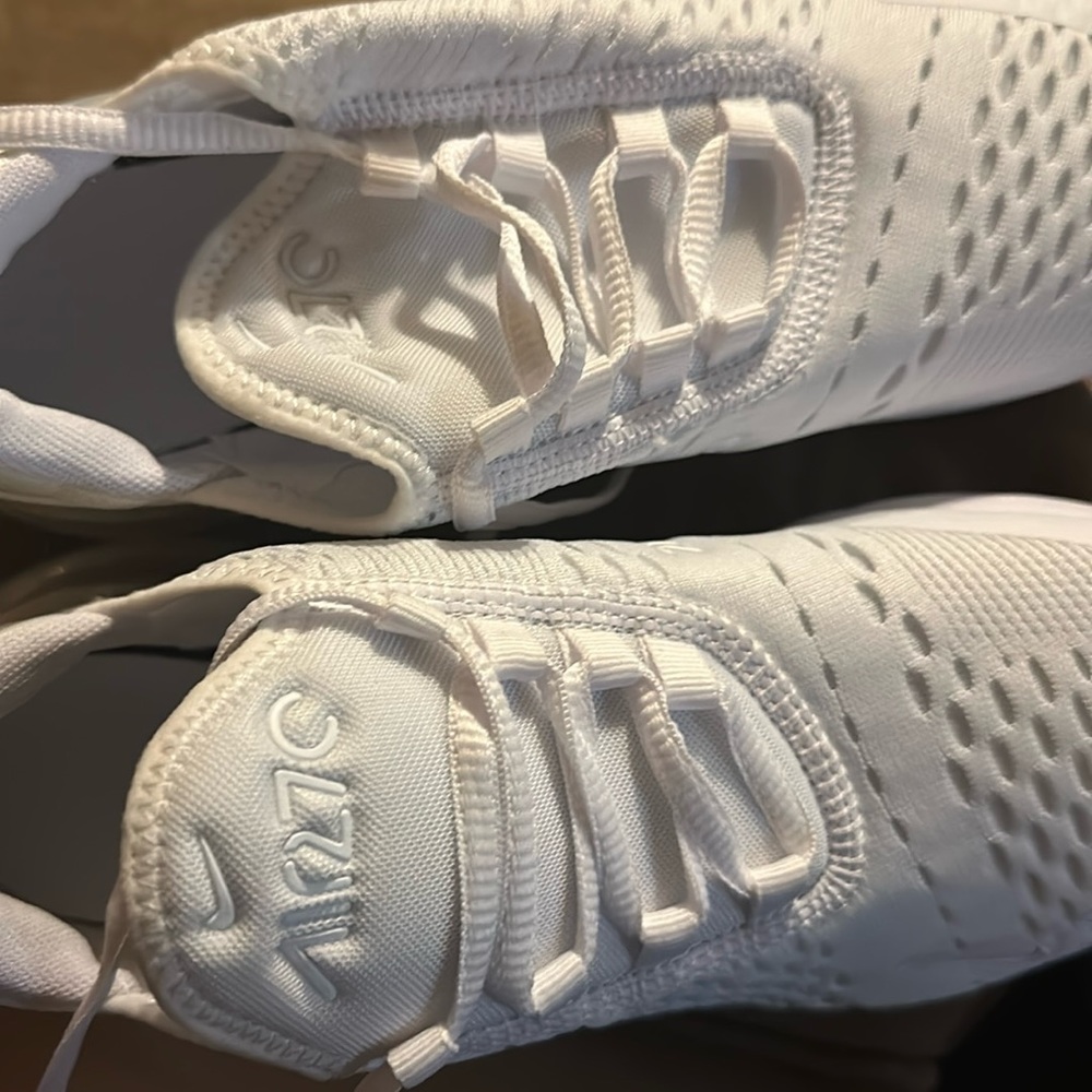 Air 270 all white 5y